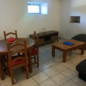 https://chez-val.hotels-rhonealpes.com